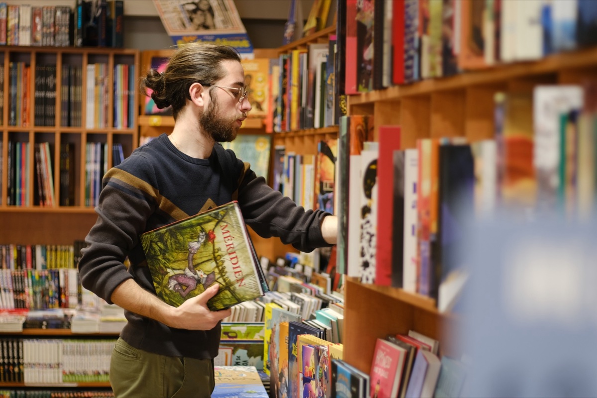 François, libraire BD indépendant et curator de la carte cadeau Kube Dessinée pour mai 2026