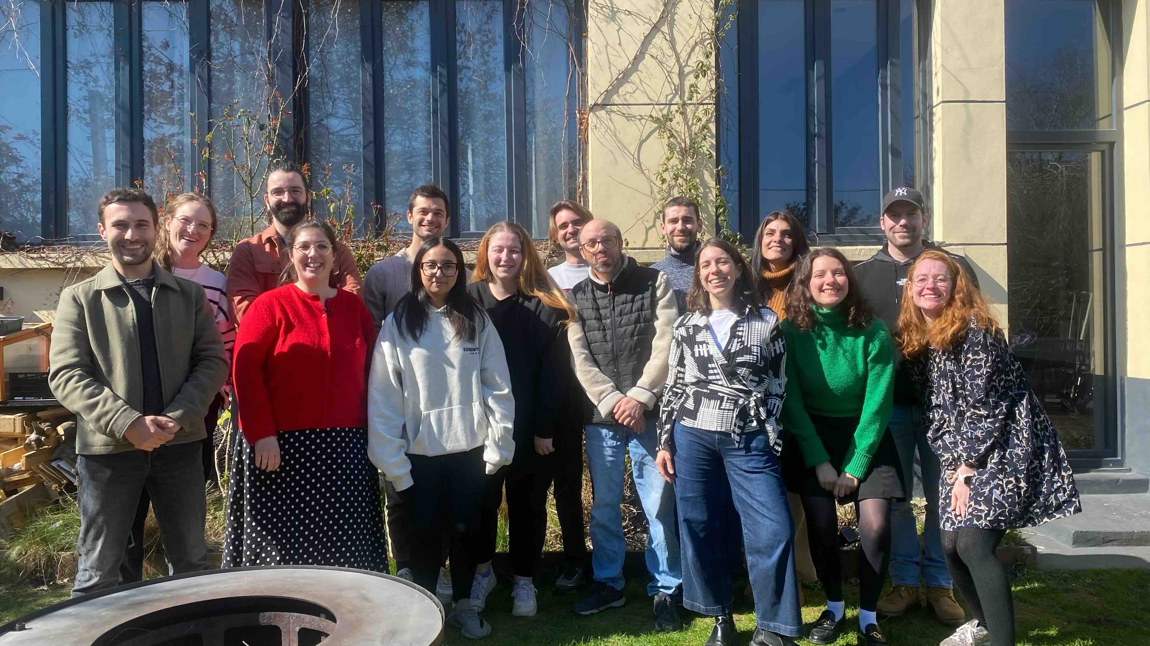 Photo de groupe de l'équipe Kube en 2025, équipe derrière l'abonnement BD Kube Dessinée